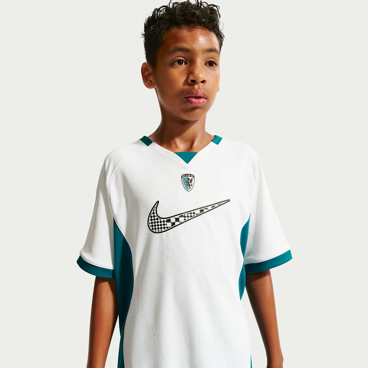 Nike Multi Renew 大童（男孩）速干短袖上衣