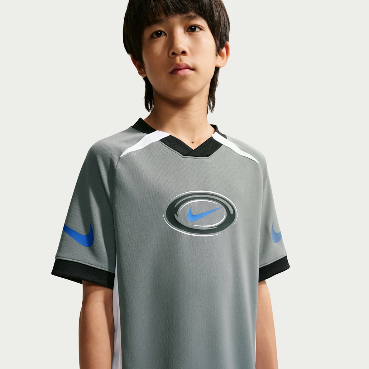 Nike Multi Dri-FIT 大童（男孩）速干短袖上衣