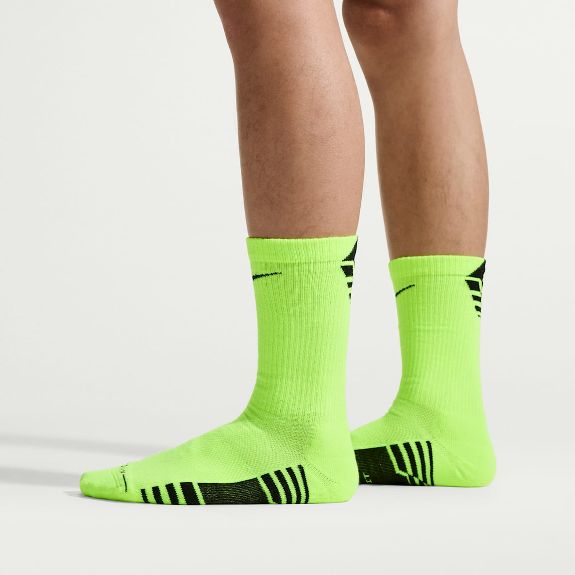 Nike Everyday Elevated 速干中筒运动袜(3 双)