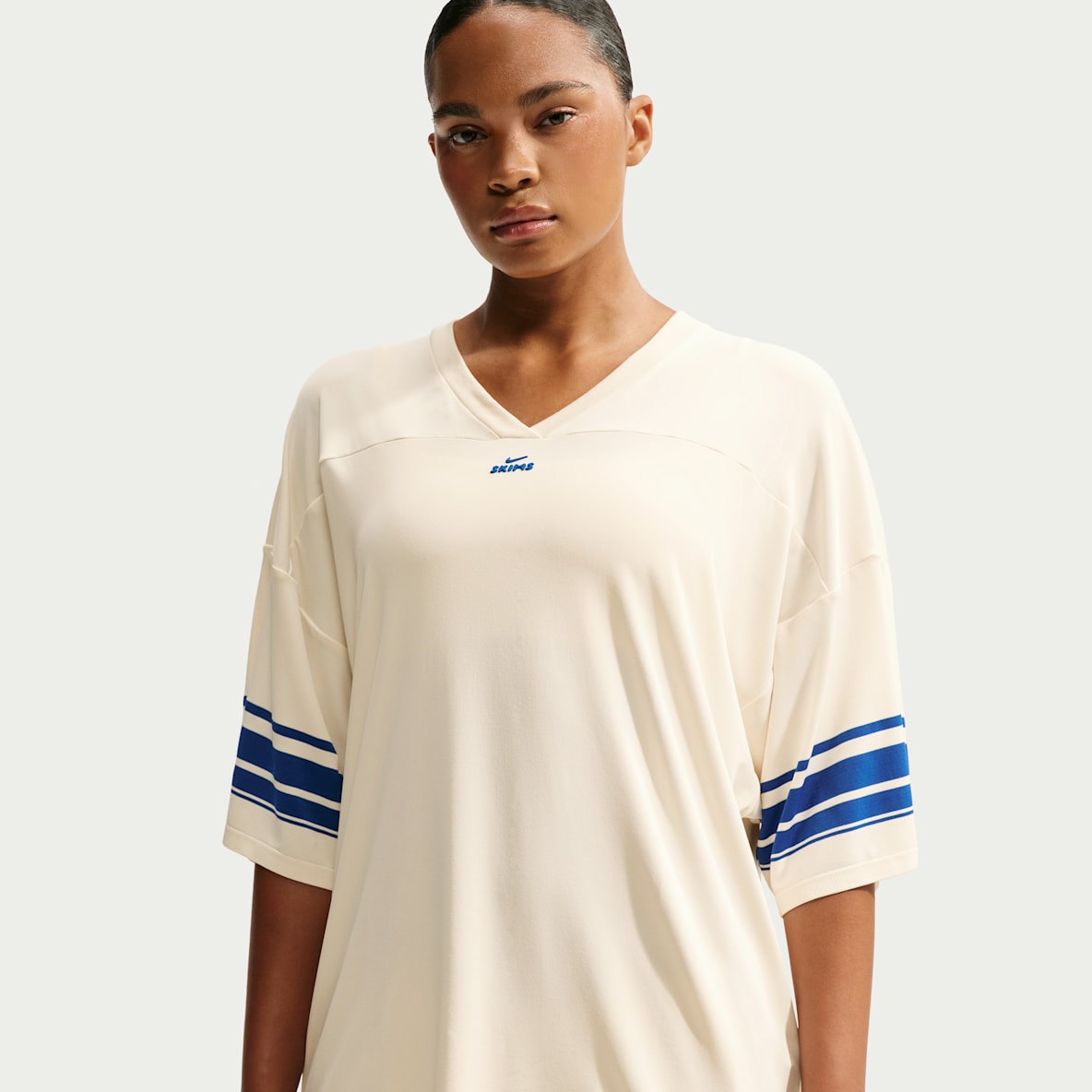 NikeSKIMS Stretch Knit 2.0 女子 Oversize 风 V 领上衣