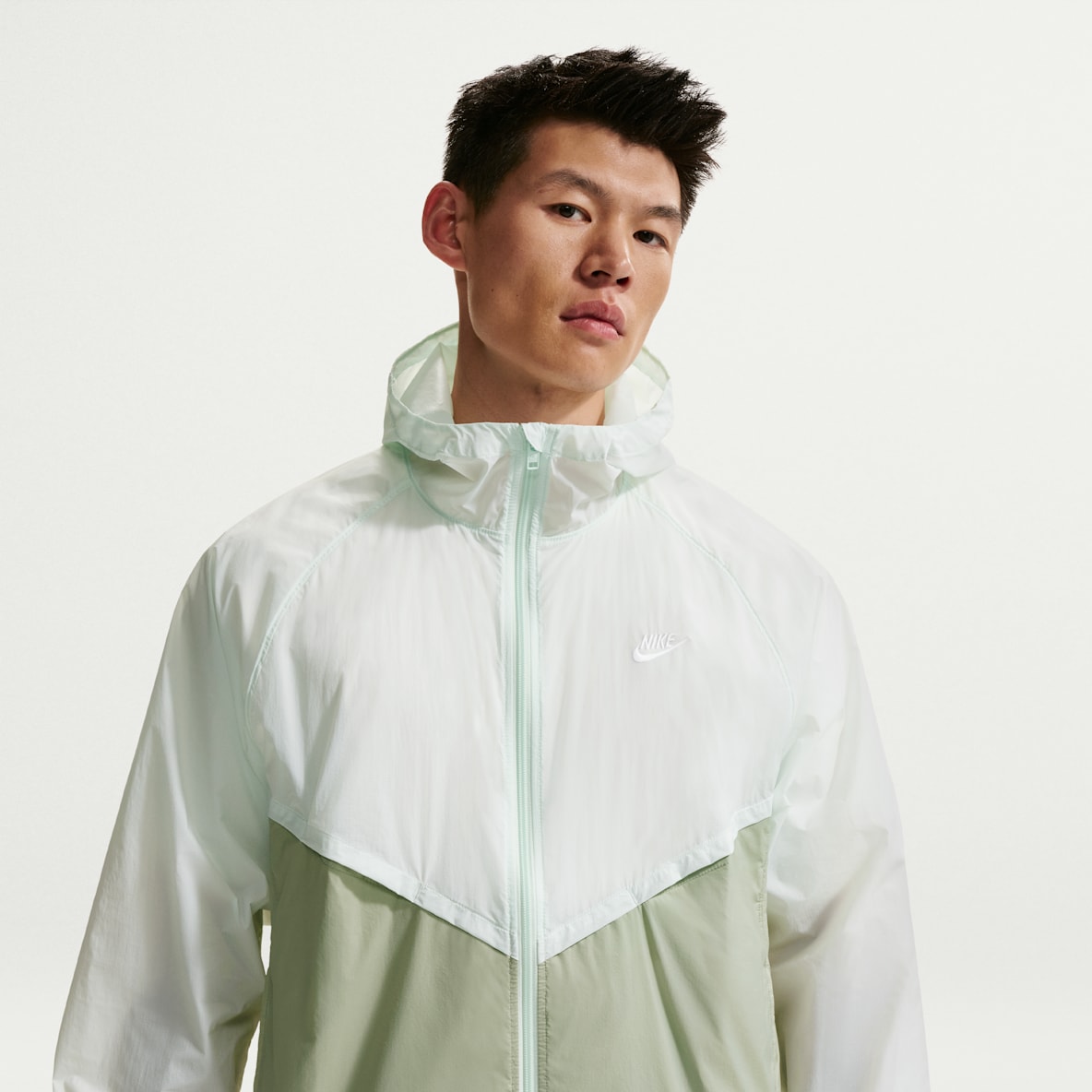 Nike Windrunner 男子无衬里全长拉链开襟夹克防晒衣皮肤衣