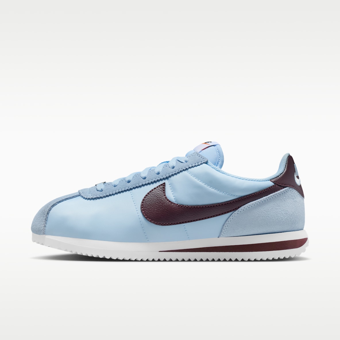 Nike Cortez Textile Nike Cortez Textile 女子运动鞋