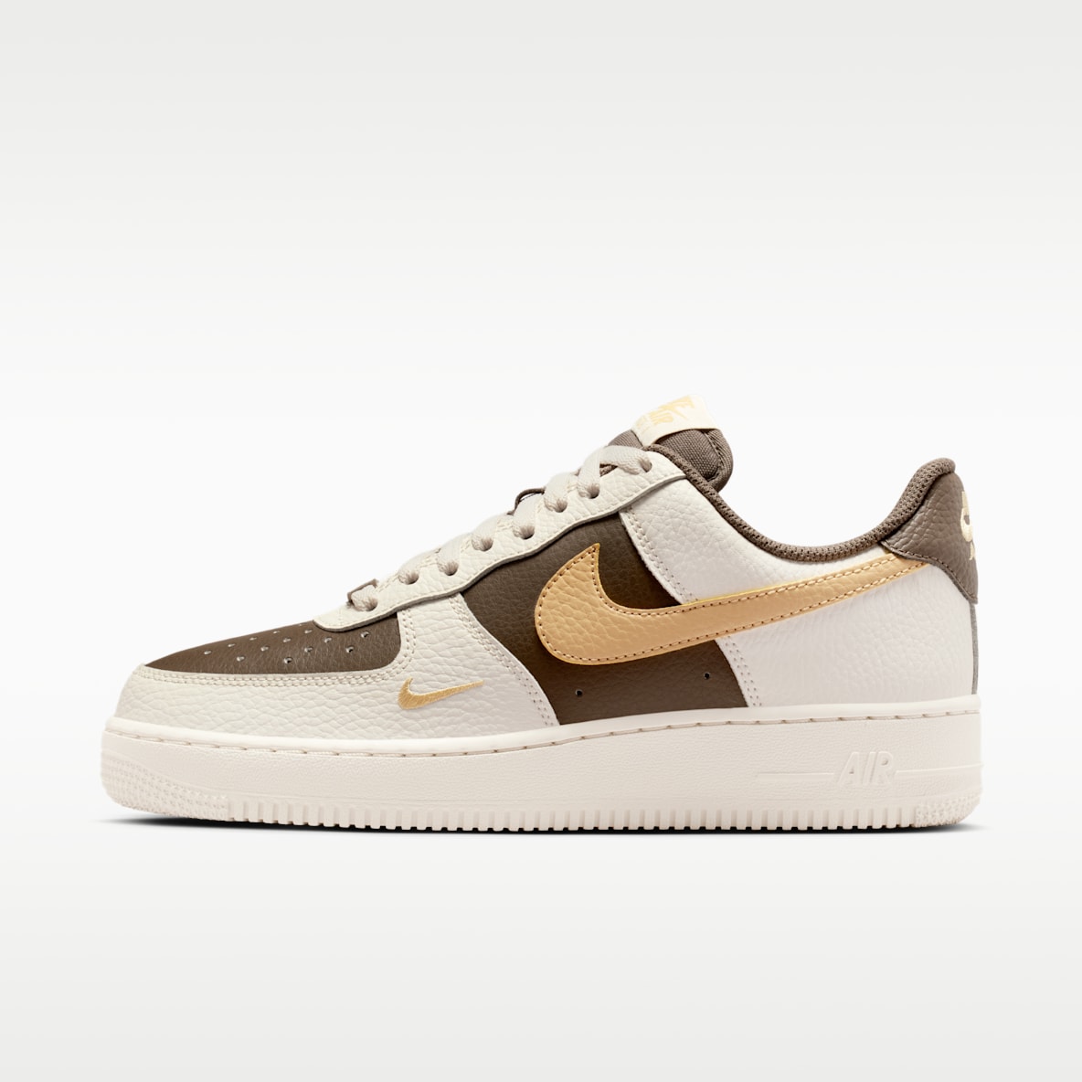 Nike Air Force 1 '07 LV8 女子空军一号运动鞋