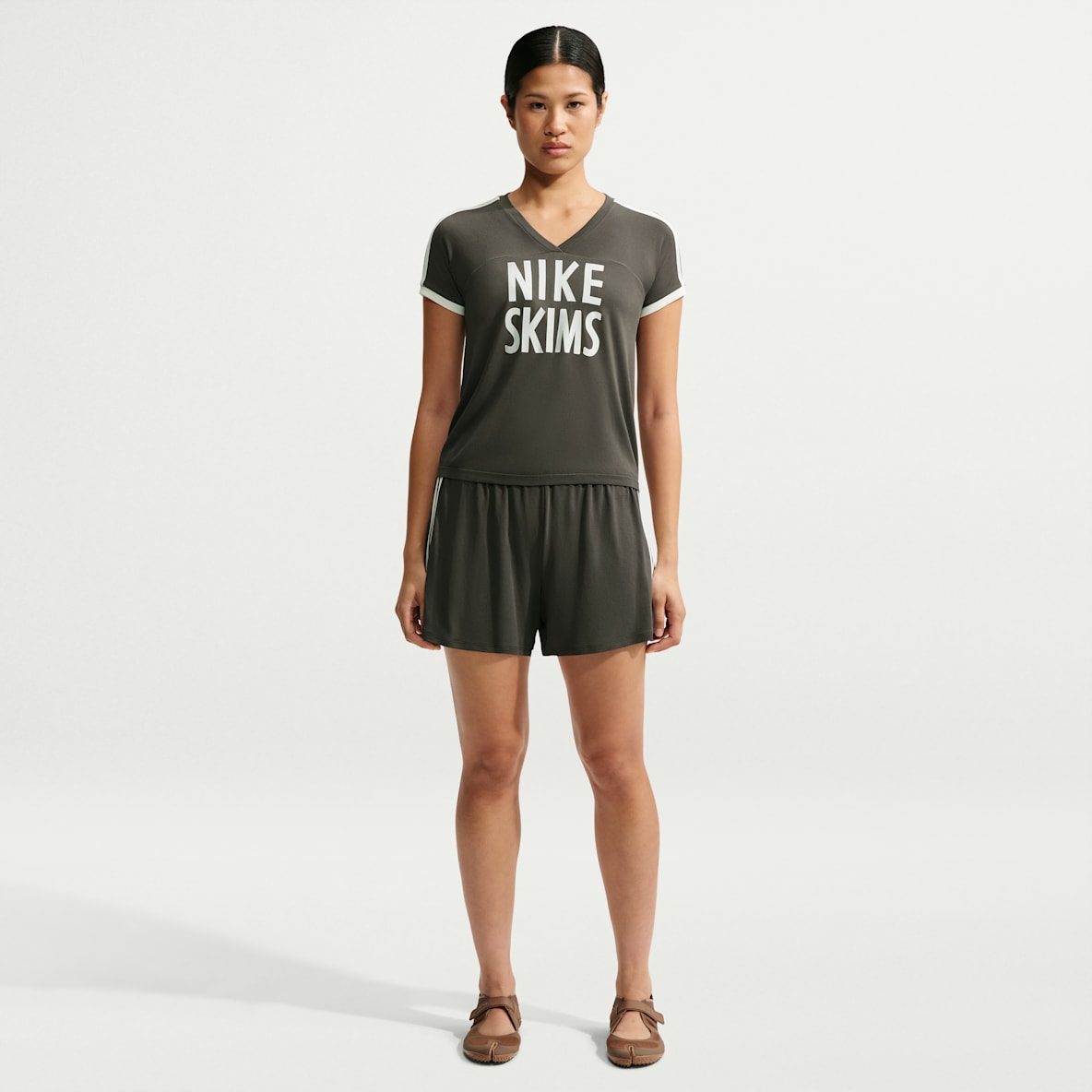 NikeSKIMS Stretch Knit 2.0 女子速干短裤