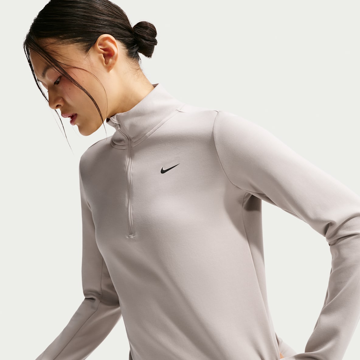 Nike One Therma-FIT 女子中间层上衣