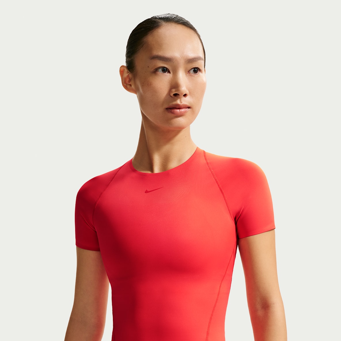 Nike Universa Dri-FIT 女子速干短袖上衣