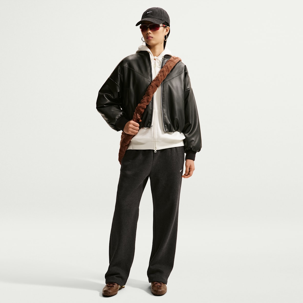 Nike Studio Fleece Medium Weight 女子中克重加绒中腰直筒长裤