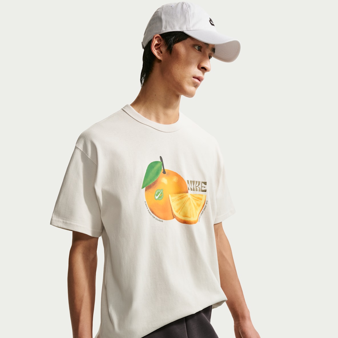 Nike Sportswear Premium Essentials 男子T恤