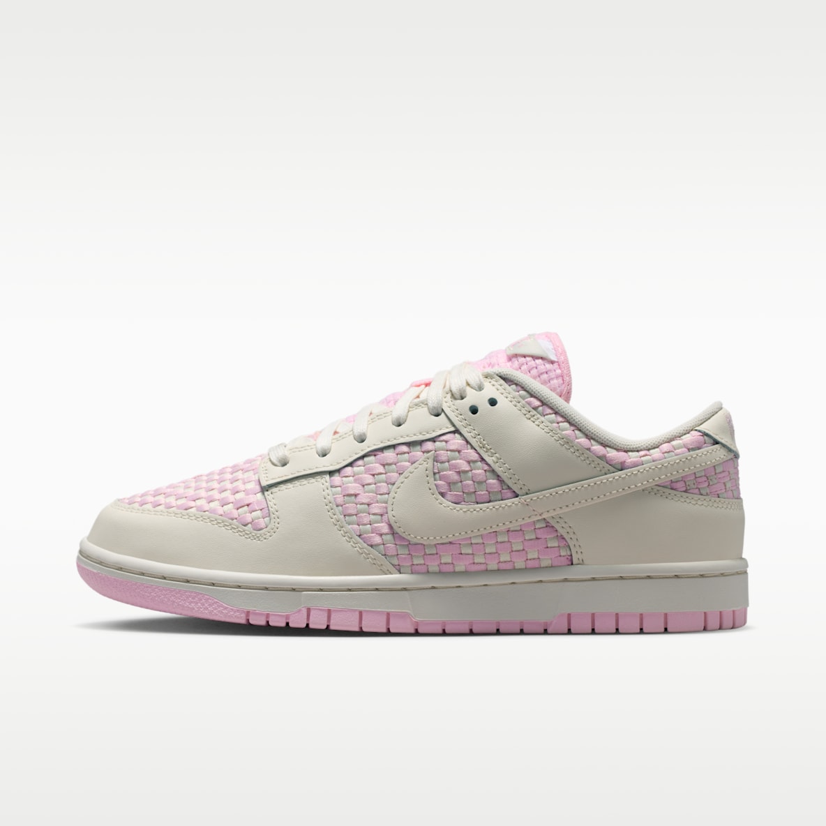 Nike Dunk Low 女子运动鞋