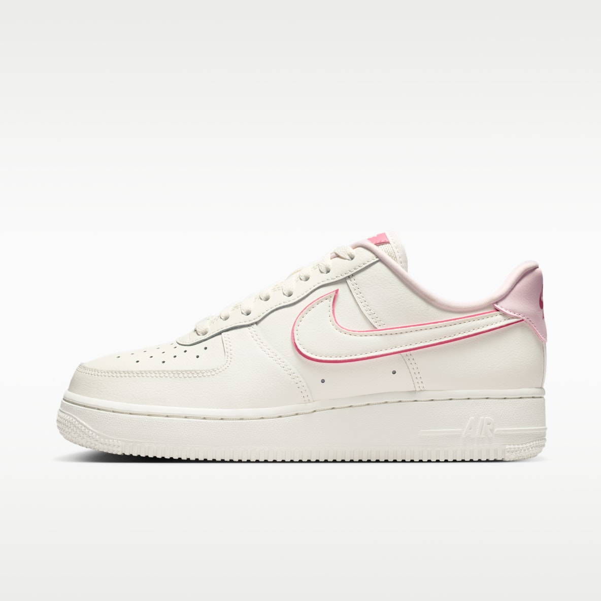 Nike Air Force 1 '07 Essential 女子空军一号运动鞋
