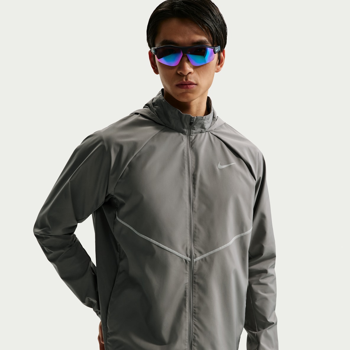 Nike Miler Repel 男子拒水跑步夹克防晒衣皮肤衣