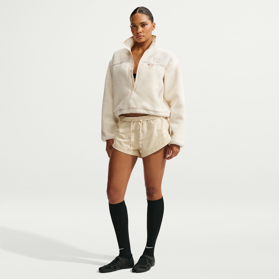 NikeSKIMS Crunchy Nylon 女子短裤
