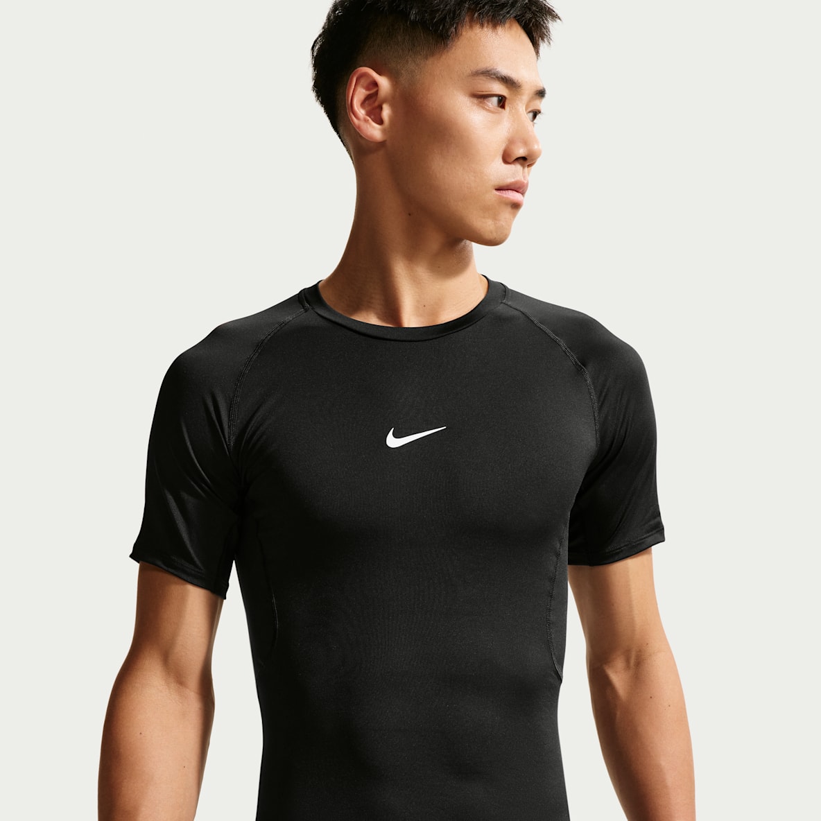 Nike Pro Dri-FIT 男子速干紧身短袖训练上衣