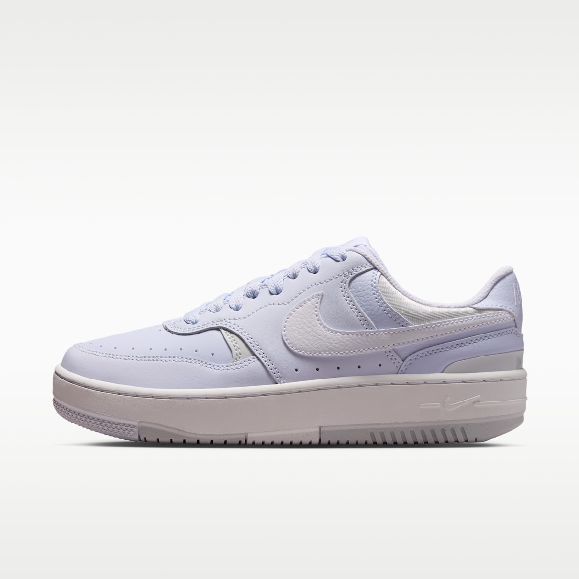 Nike Gamma Force 女子运动鞋