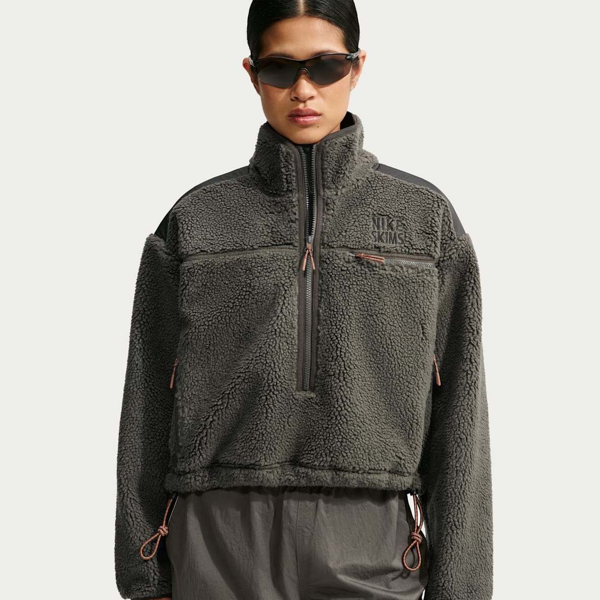 NikeSKIMS Sherpa 女子 Oversize 风仿羊羔绒上衣