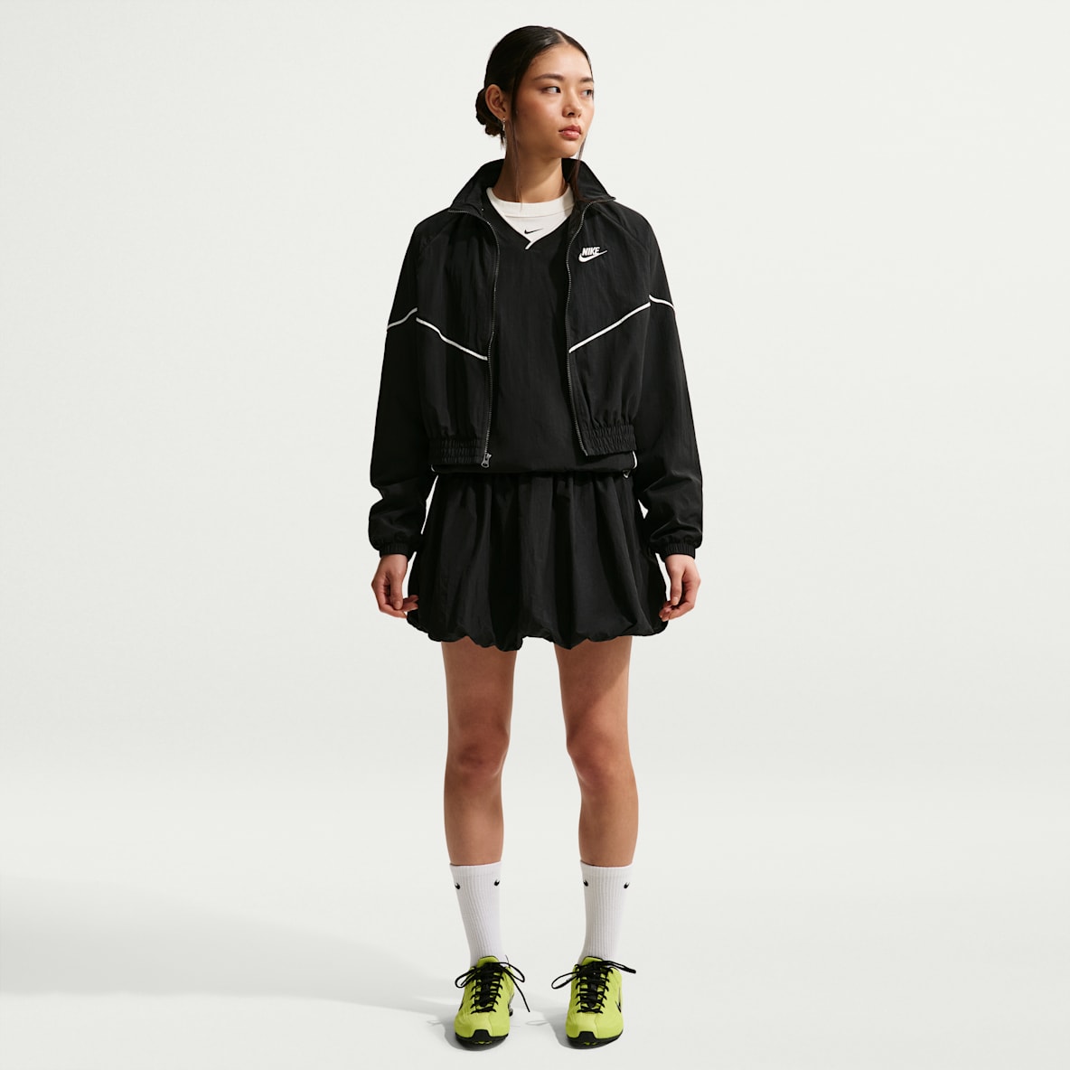 Nike Sportswear 女子宽松泡泡边半身裙