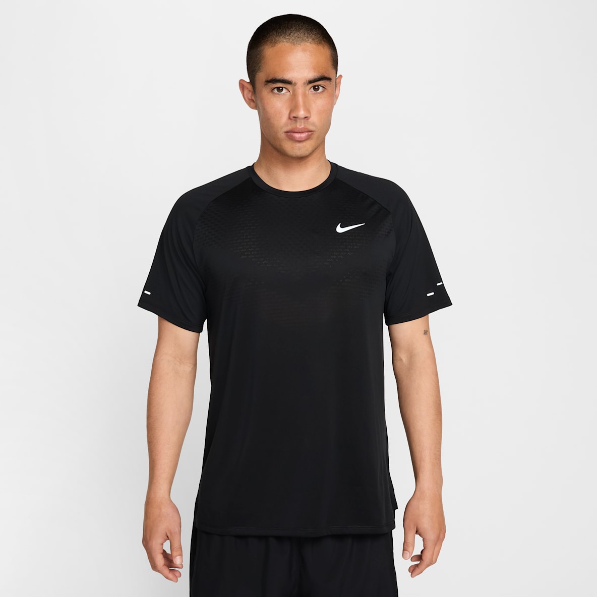 Nike Stride Dri-FIT ADV 男子速干短袖跑步上衣