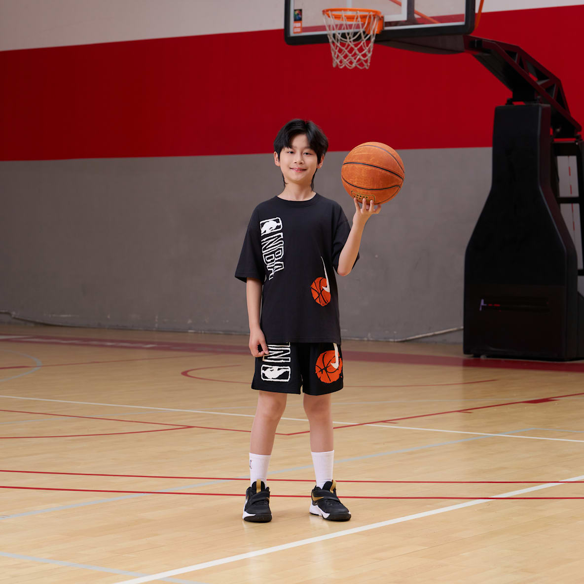 Team 31 Nike NBA 大童（男孩）短袖T恤