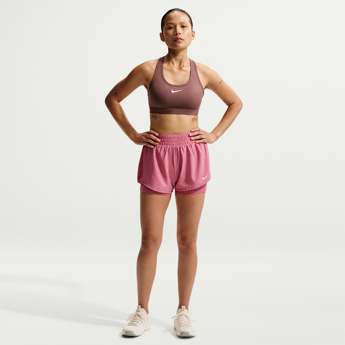 Nike Dri-FIT One 女子速干中腰二合一短裤
