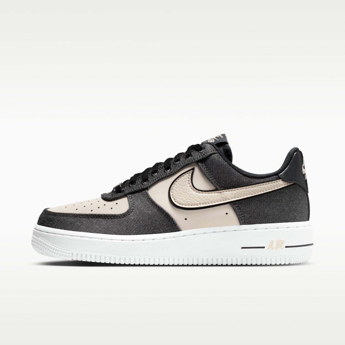 Nike Air Force 1 '07 SE 女子空军一号运动鞋