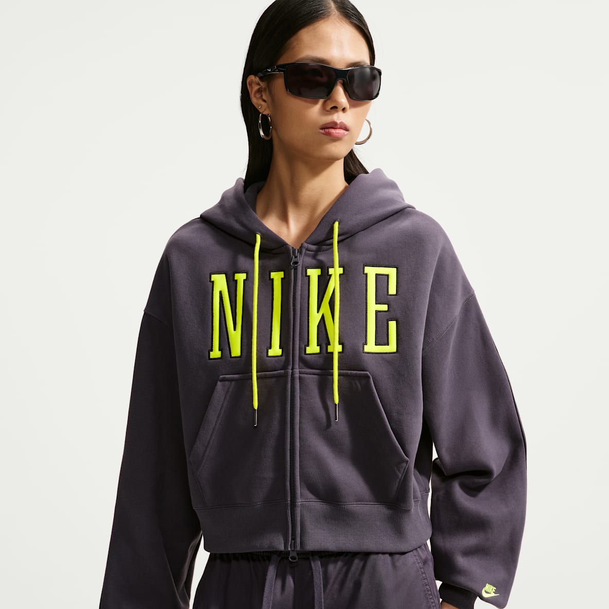 Nike Studio Fleece Medium Weight 耐克廓系卫衣系列女子 Oversize 风中克重加绒全长拉链开襟短款连帽衫
