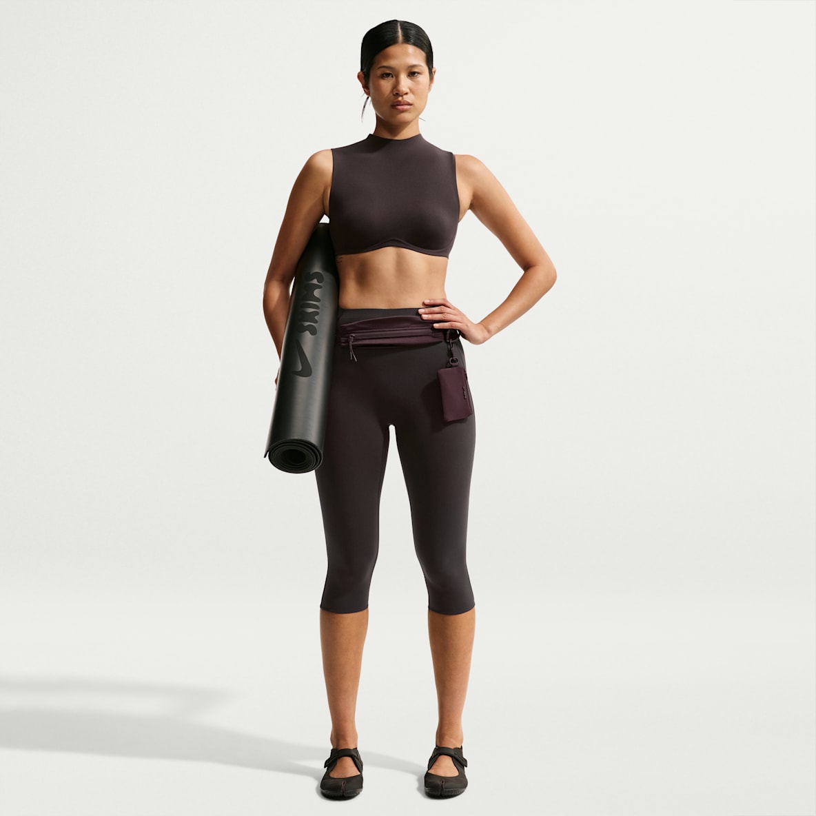 NikeSKIMS Studio Stretch 女子速干中长紧身裤