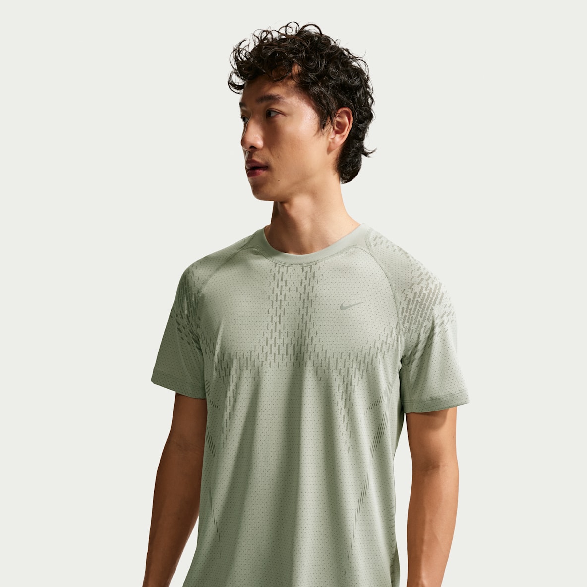 Nike Stride Dri-FIT ADV 男子速干短袖跑步上衣