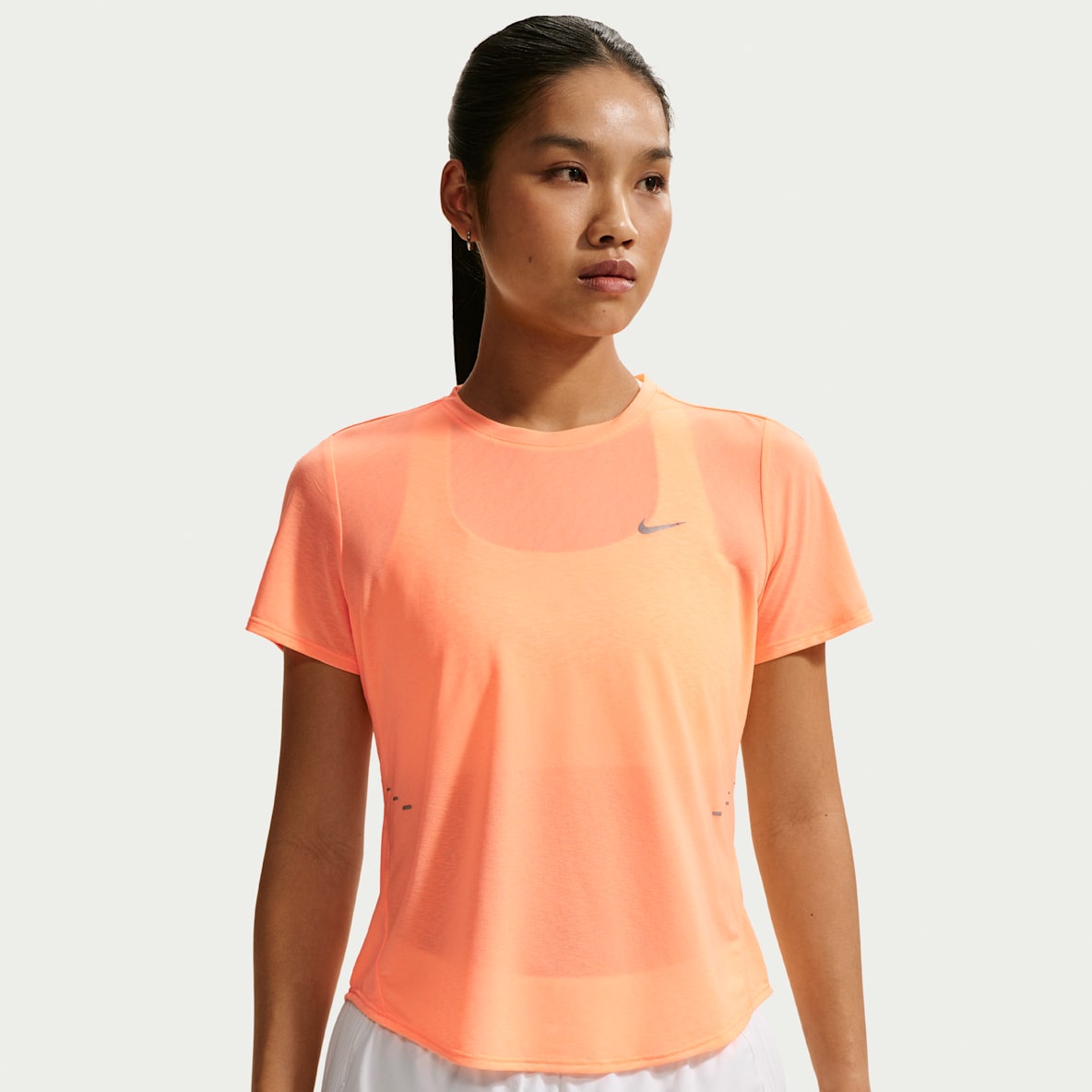 Nike Swift Dri-FIT 女子速干短袖跑步上衣