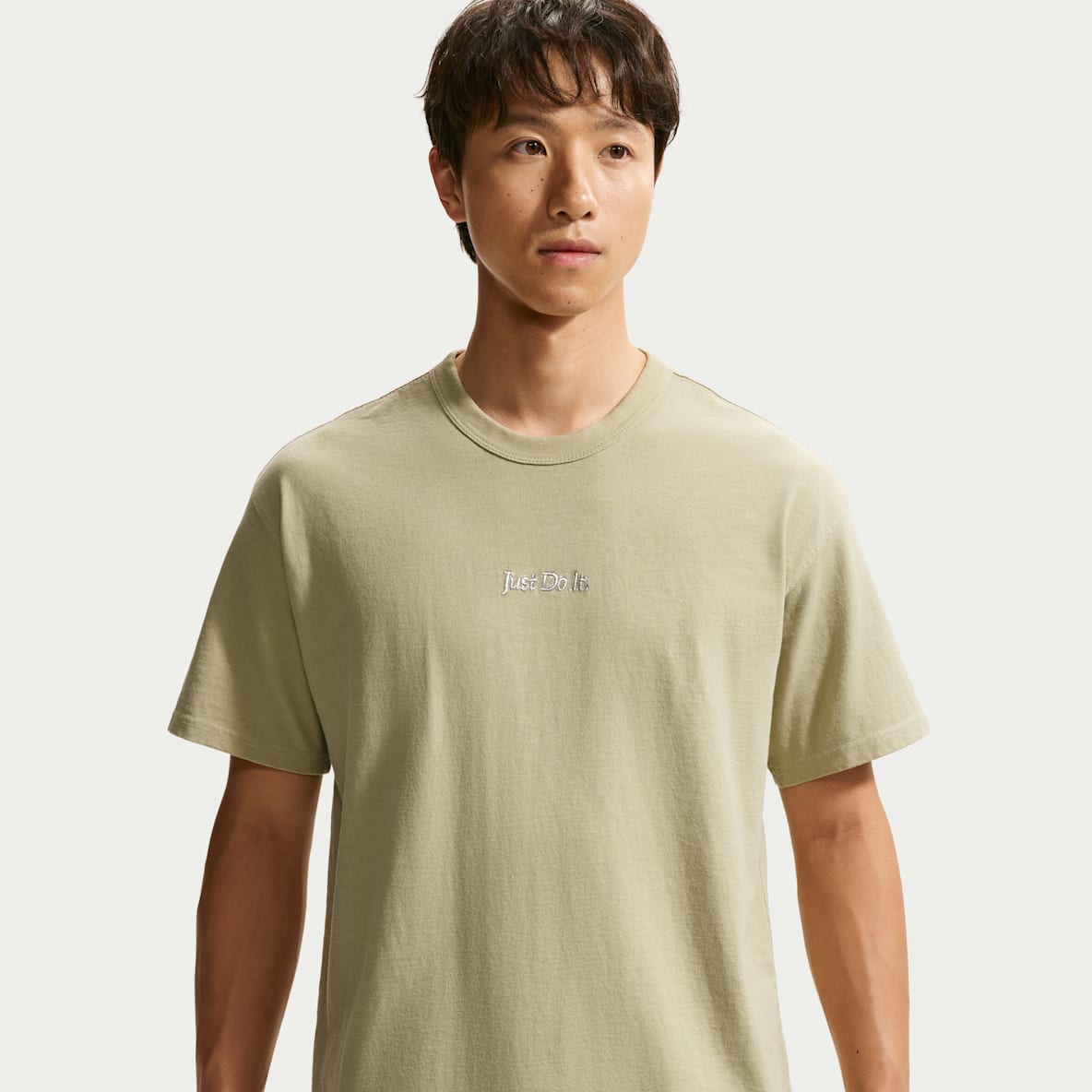 Nike Sportswear Premium Essentials 男子短袖T恤