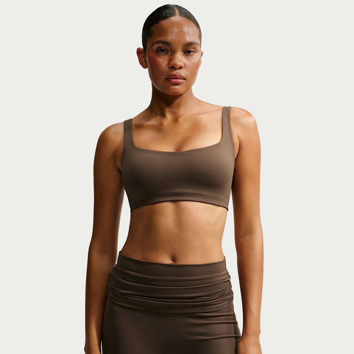NikeSKIMS Matte 女子速干大圆领运动内衣
