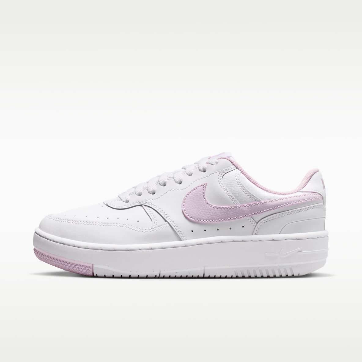Nike Gamma Force 女子运动鞋