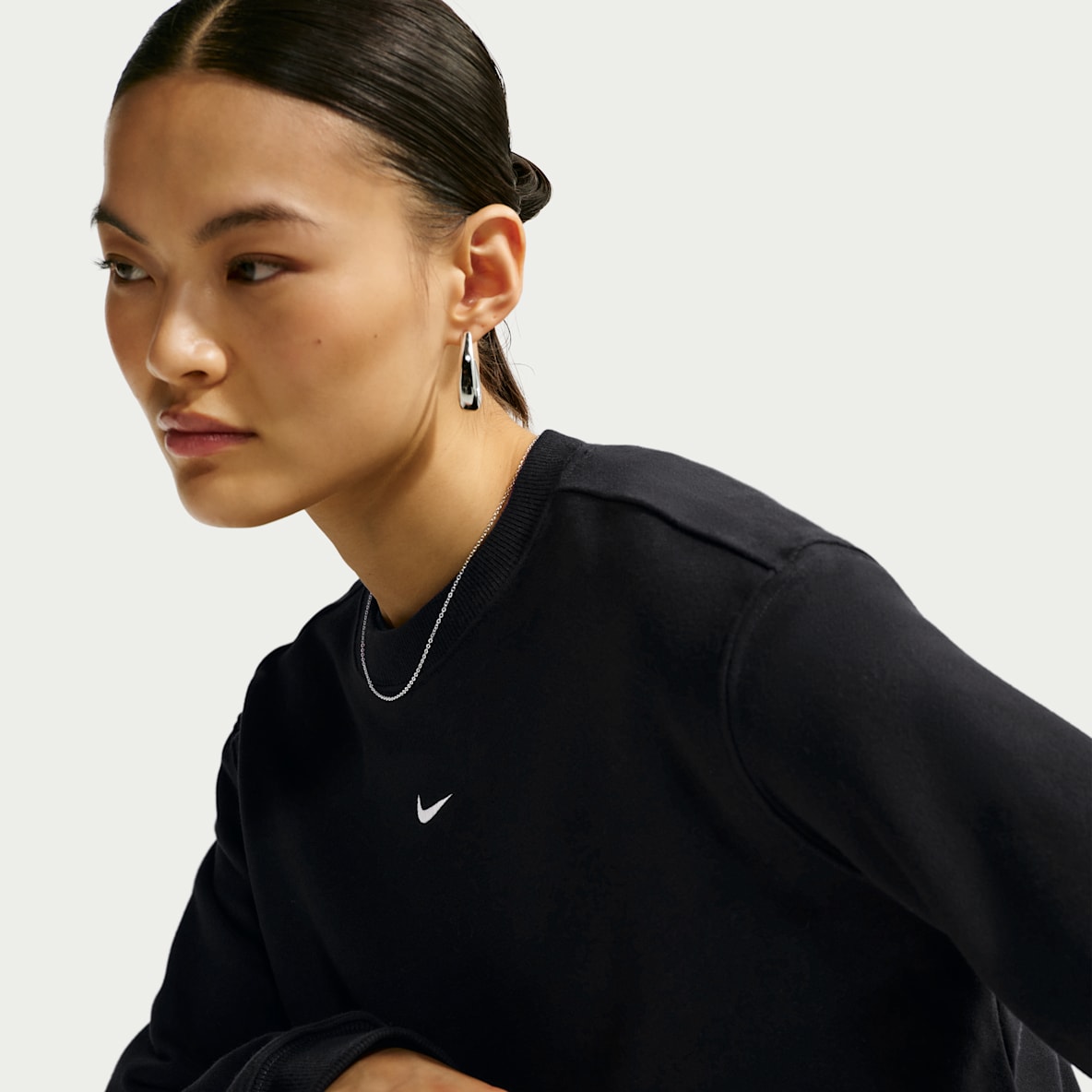 Nike Studio Fleece Lightweight 女子低克重圆领上衣
