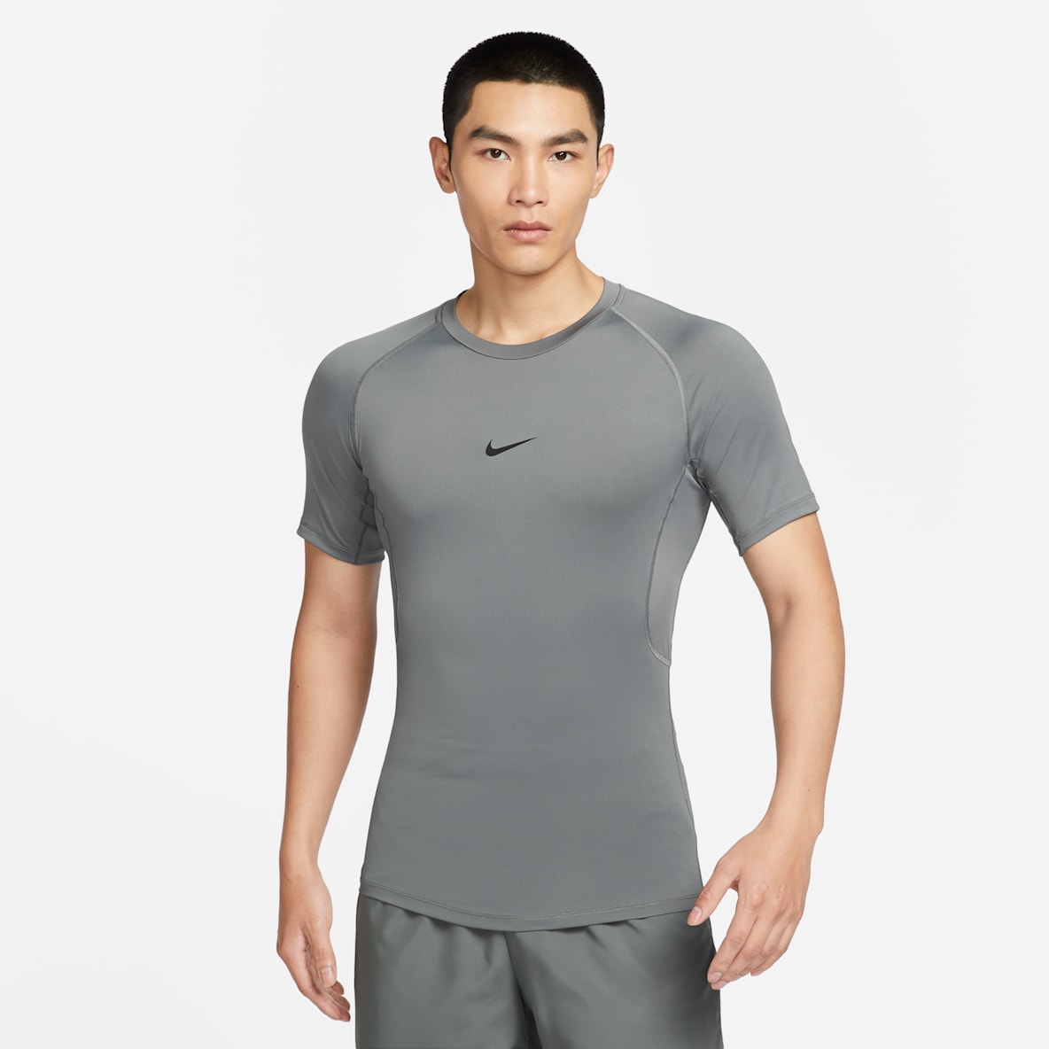 Nike Pro Dri-FIT 男子速干紧身短袖训练上衣