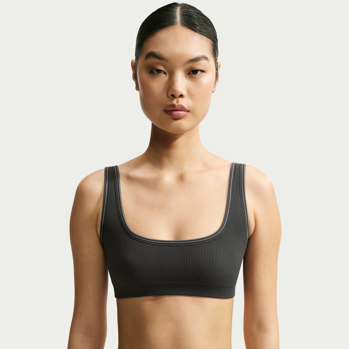 NikeSKIMS Ribbed 女子 U 领运动内衣