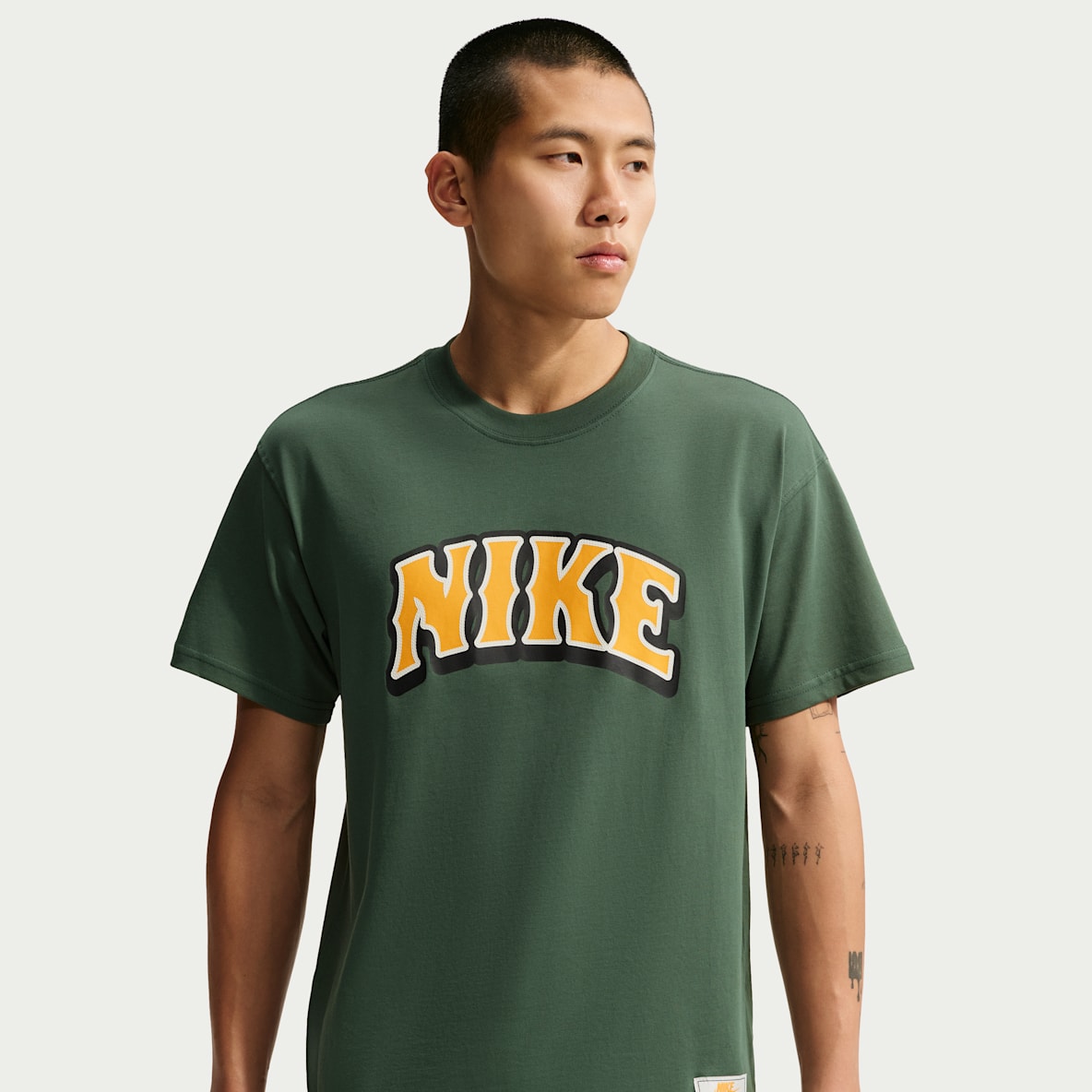 Nike Sportswear 男子短袖T恤