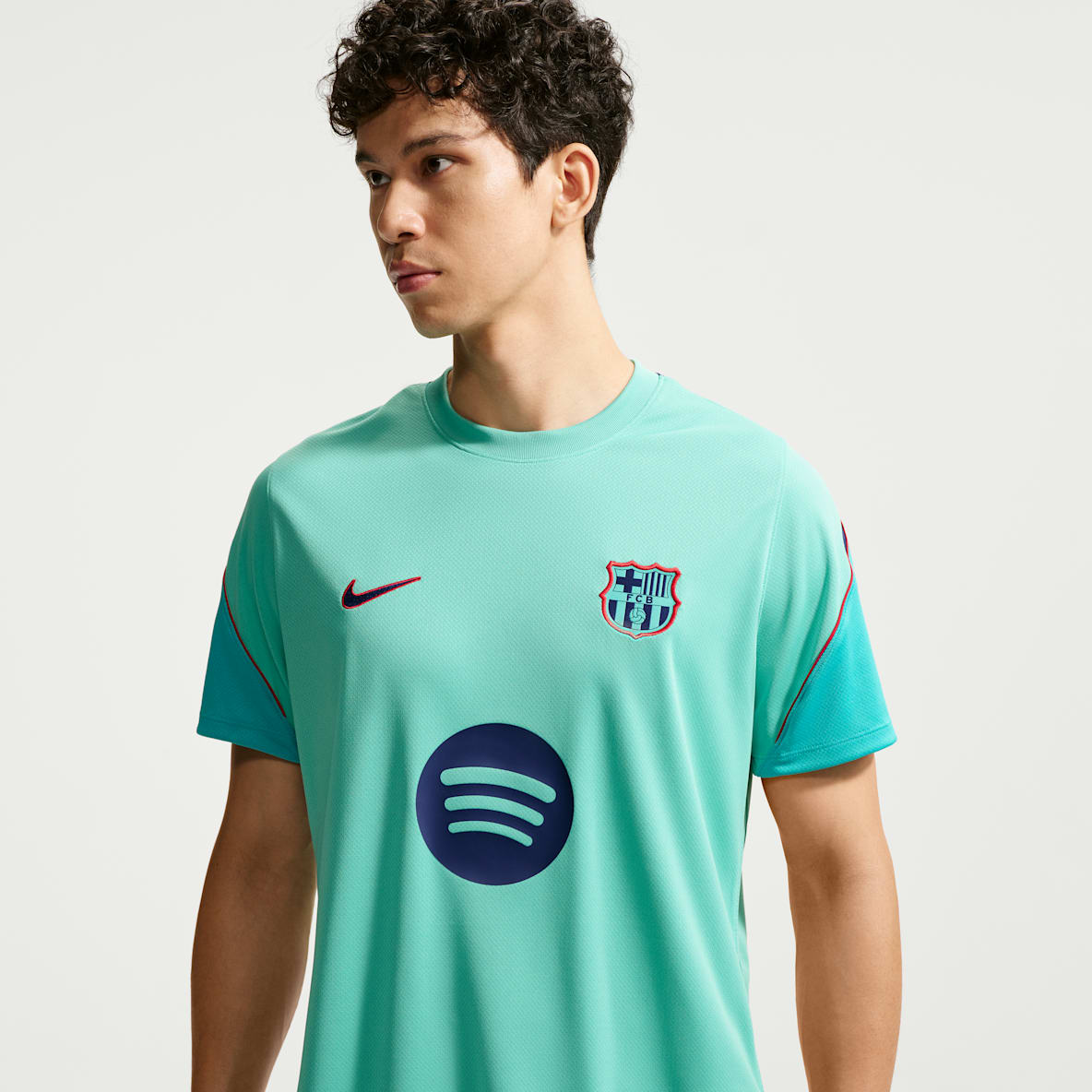 巴萨(巴塞罗那足球俱乐部)Strike Third Nike Dri-FIT 男子速干短袖足球上衣