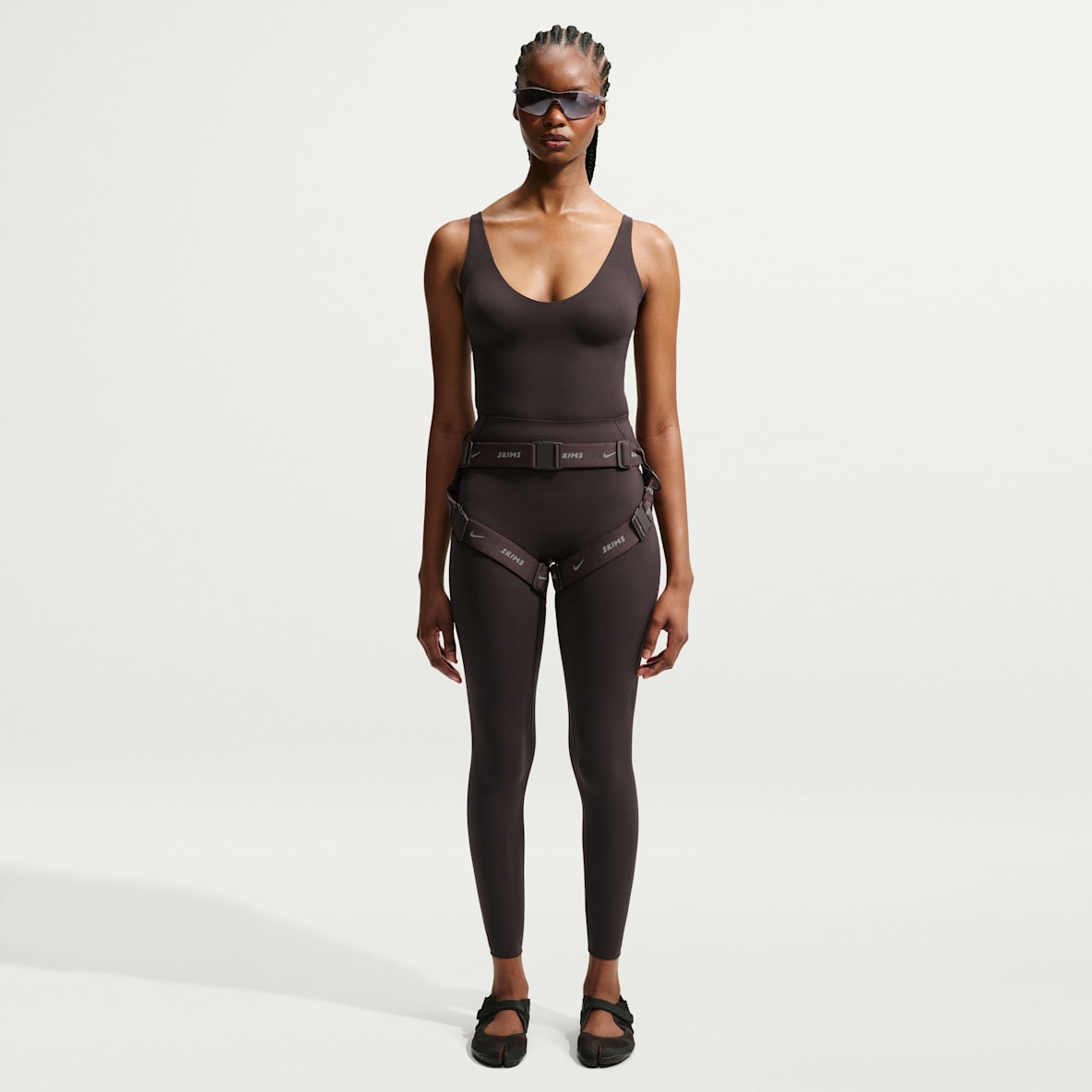 NikeSKIMS Studio Stretch 女子速干紧身裤