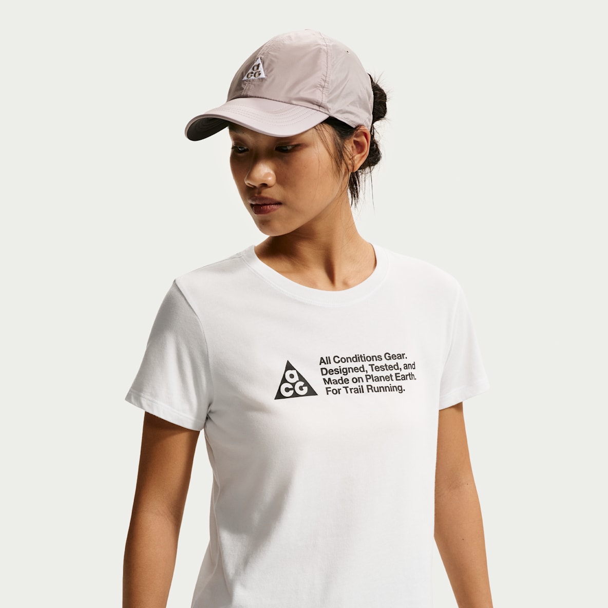 Nike ACG Dri-FIT 女子速干短袖越野跑步T恤