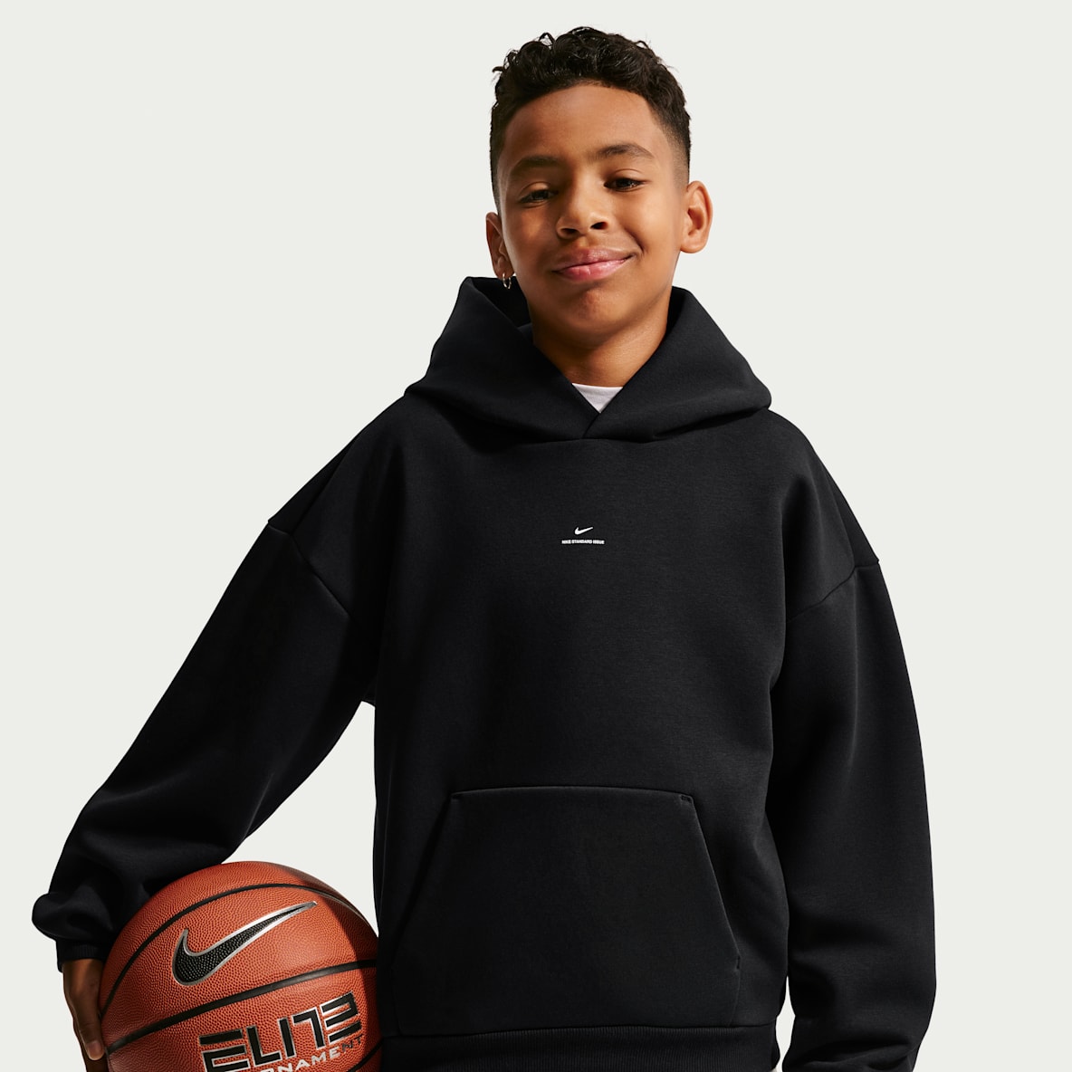 Nike Standard Issue Therma-FIT 耐克篮球小标系列大童加绒连帽衫