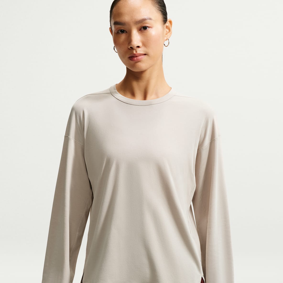 Nike 24.7 ImpossiblySoft Light Dri-FIT 超感柔软女子速干长袖上衣
