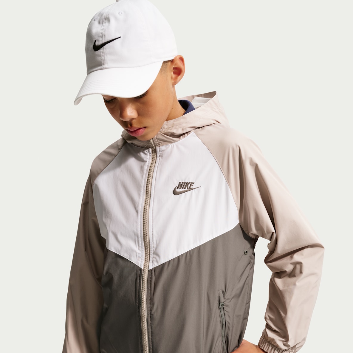 Nike Sportswear Windrunner Repel 大童拒水连帽夹克