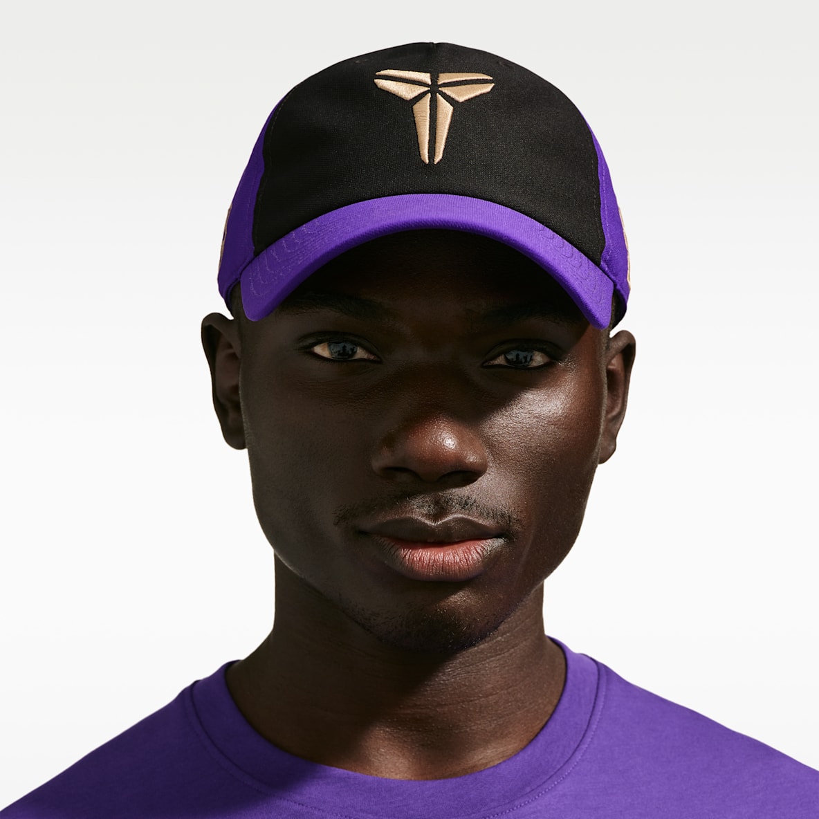2025/26 赛季巴萨客场 Nike Club 科比五片式速干运动帽