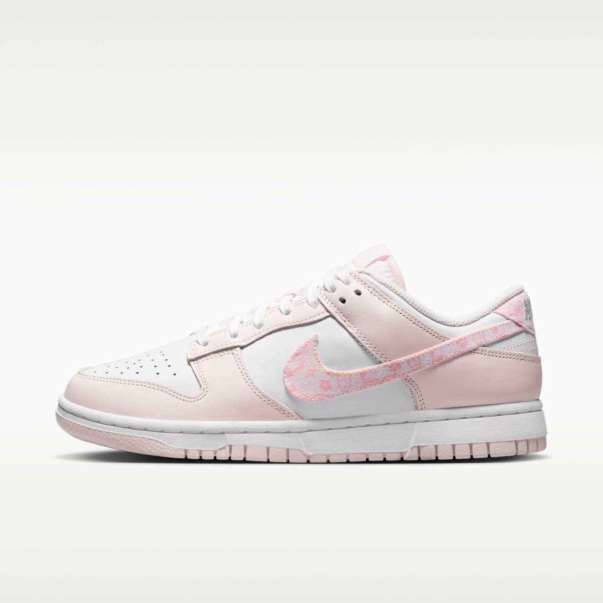 Nike Dunk Low 女子运动鞋