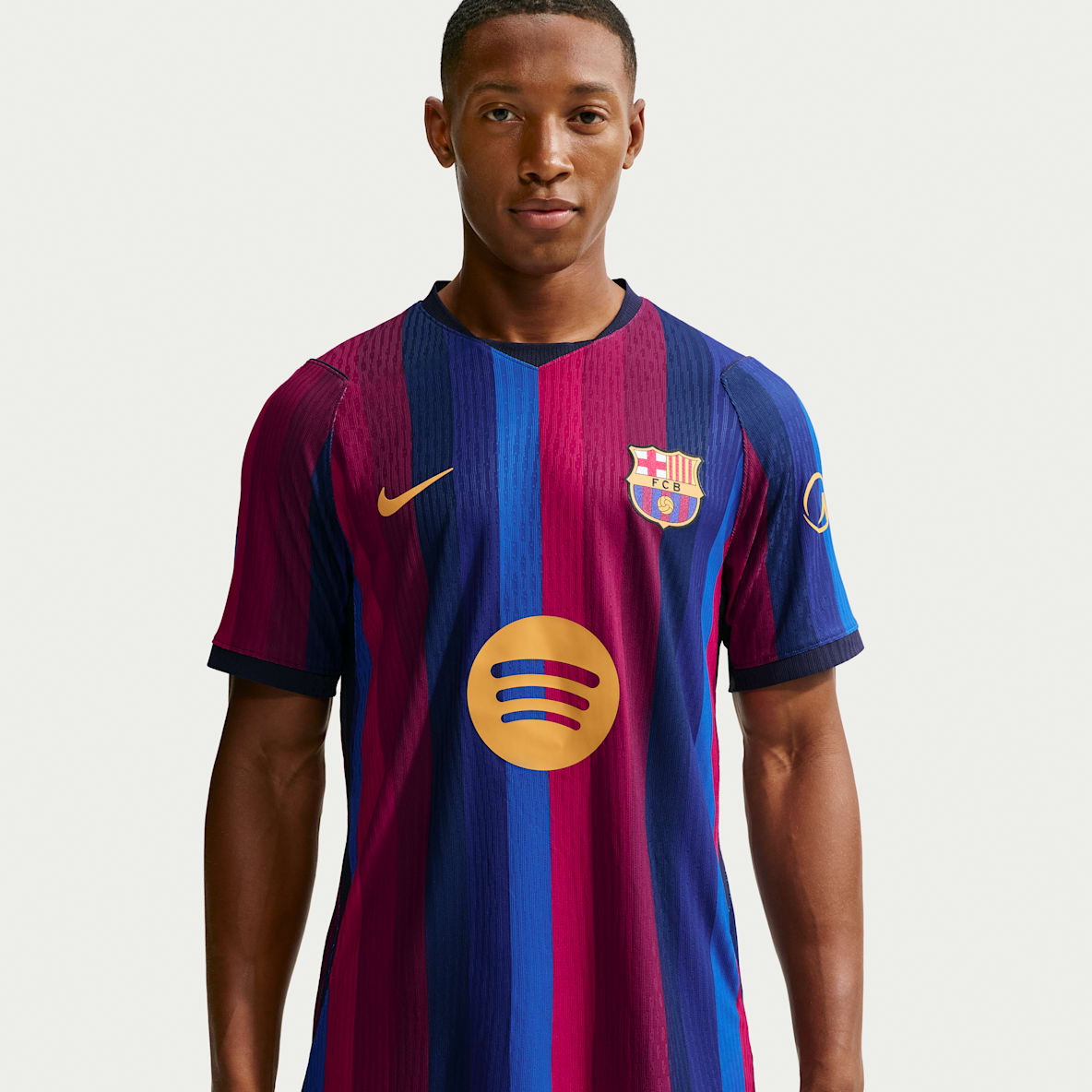 2026/27 赛季巴萨主场球员版 Nike Aero-FIT 男子短袖足球球衣
