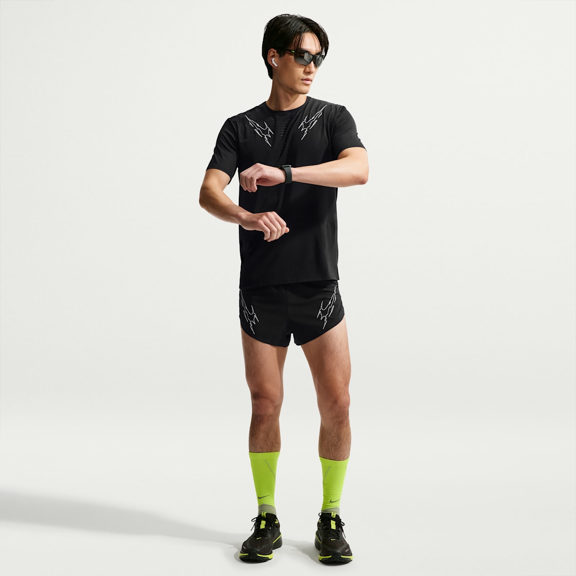 Nike AeroSwift Dri-FIT ADV 男子速干跑步短裤(含衬裤)