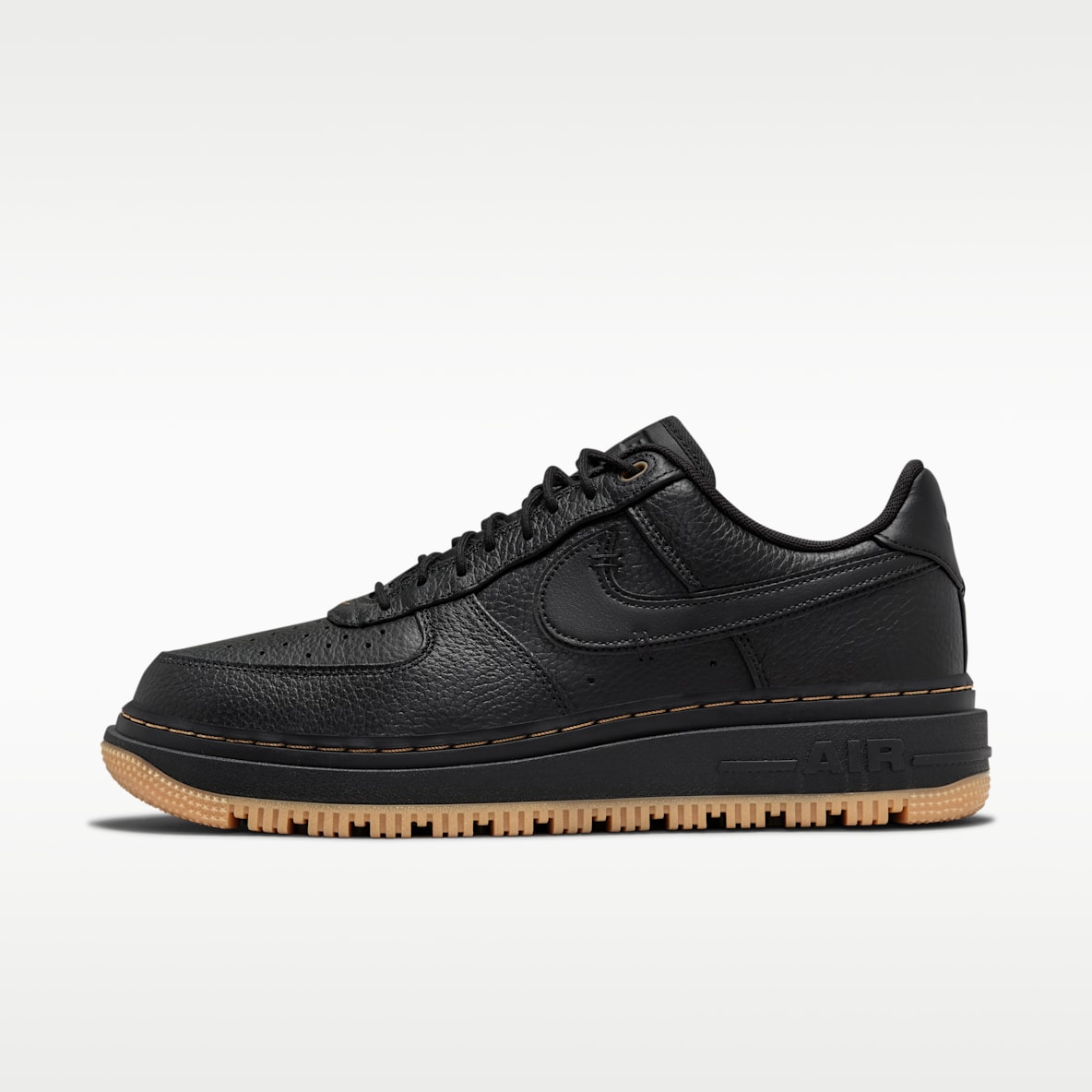 Nike Air Force 1 Luxe 男子空军一号运动鞋板鞋