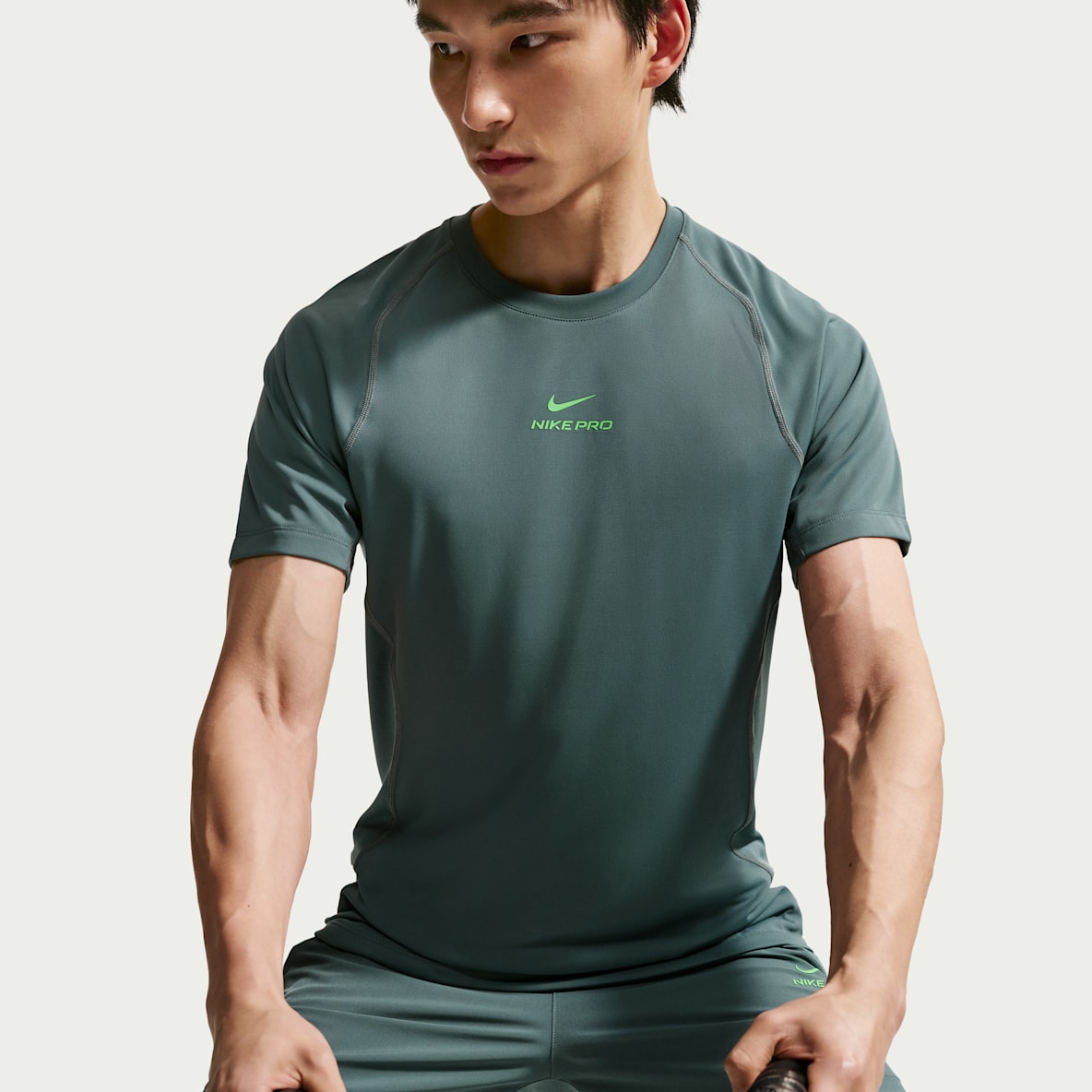 Nike Pro Training Dri-FIT 男子速干短袖训练上衣
