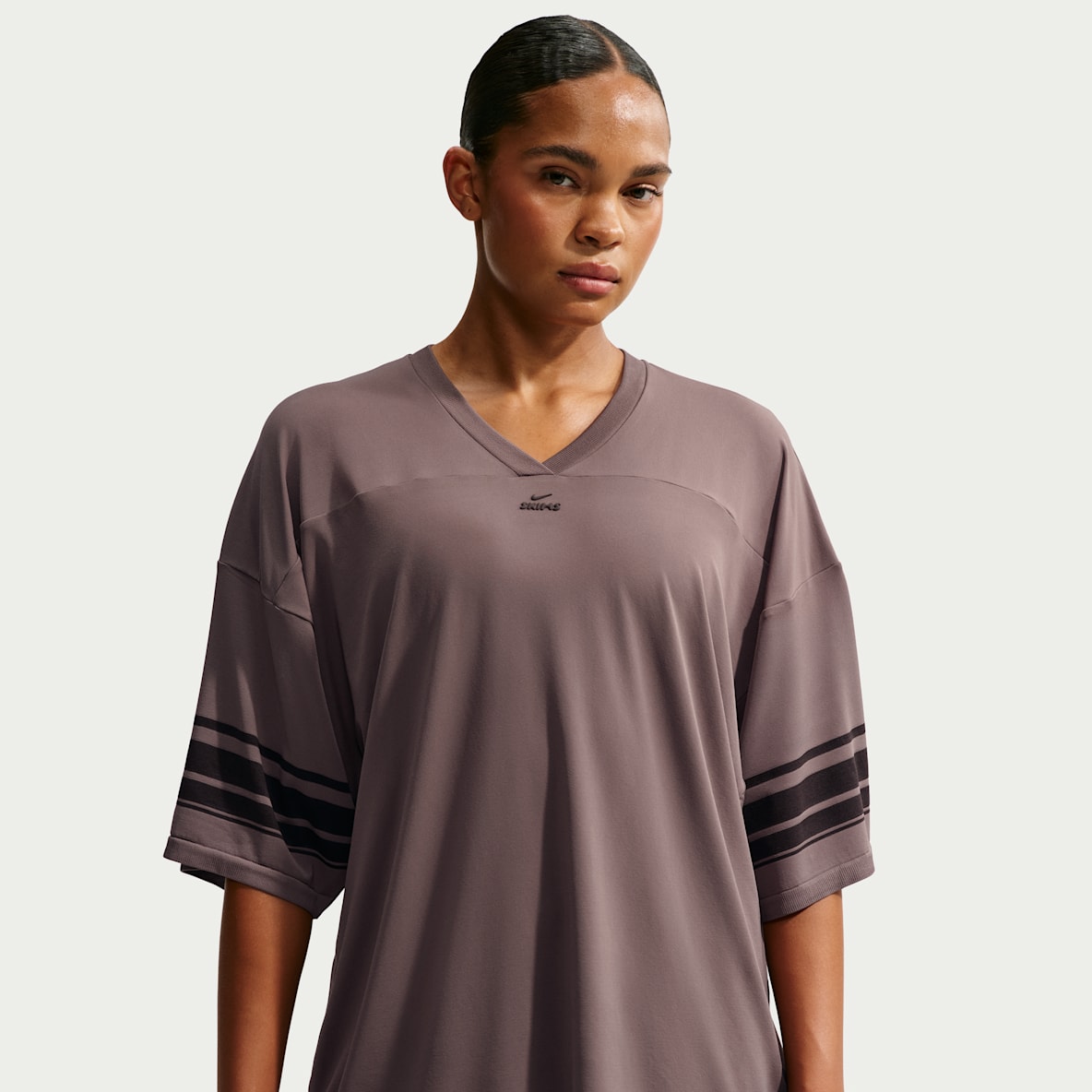 NikeSKIMS Stretch Knit 2.0 女子 Oversize 风 V 领上衣