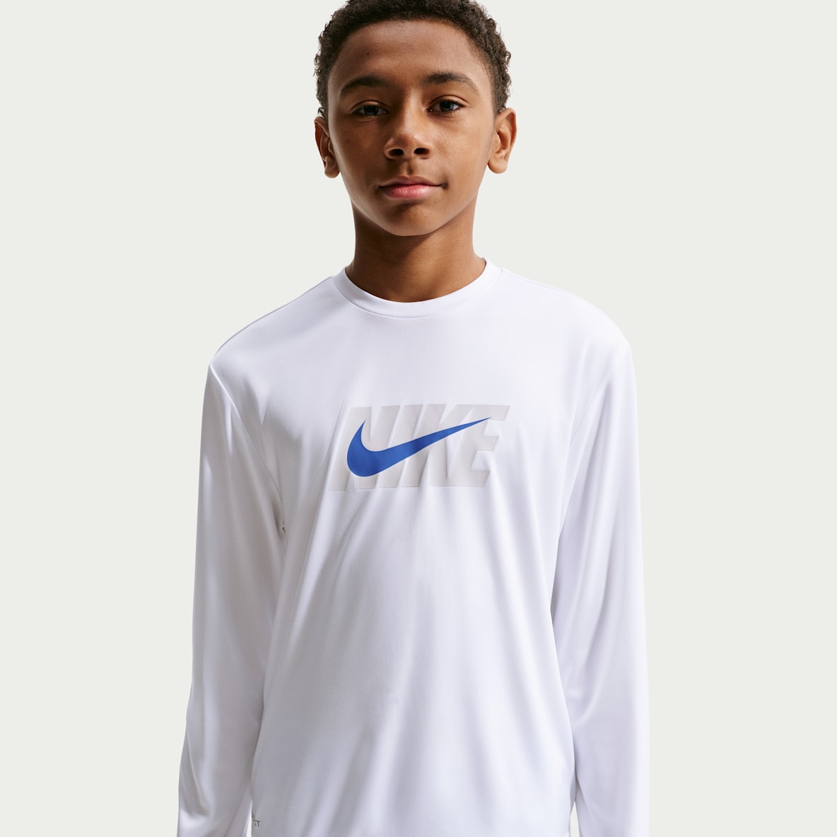 Nike Swim Hydroguard Nike Swim Hydroguard Dri-FIT 大童(男孩)速干长袖上衣