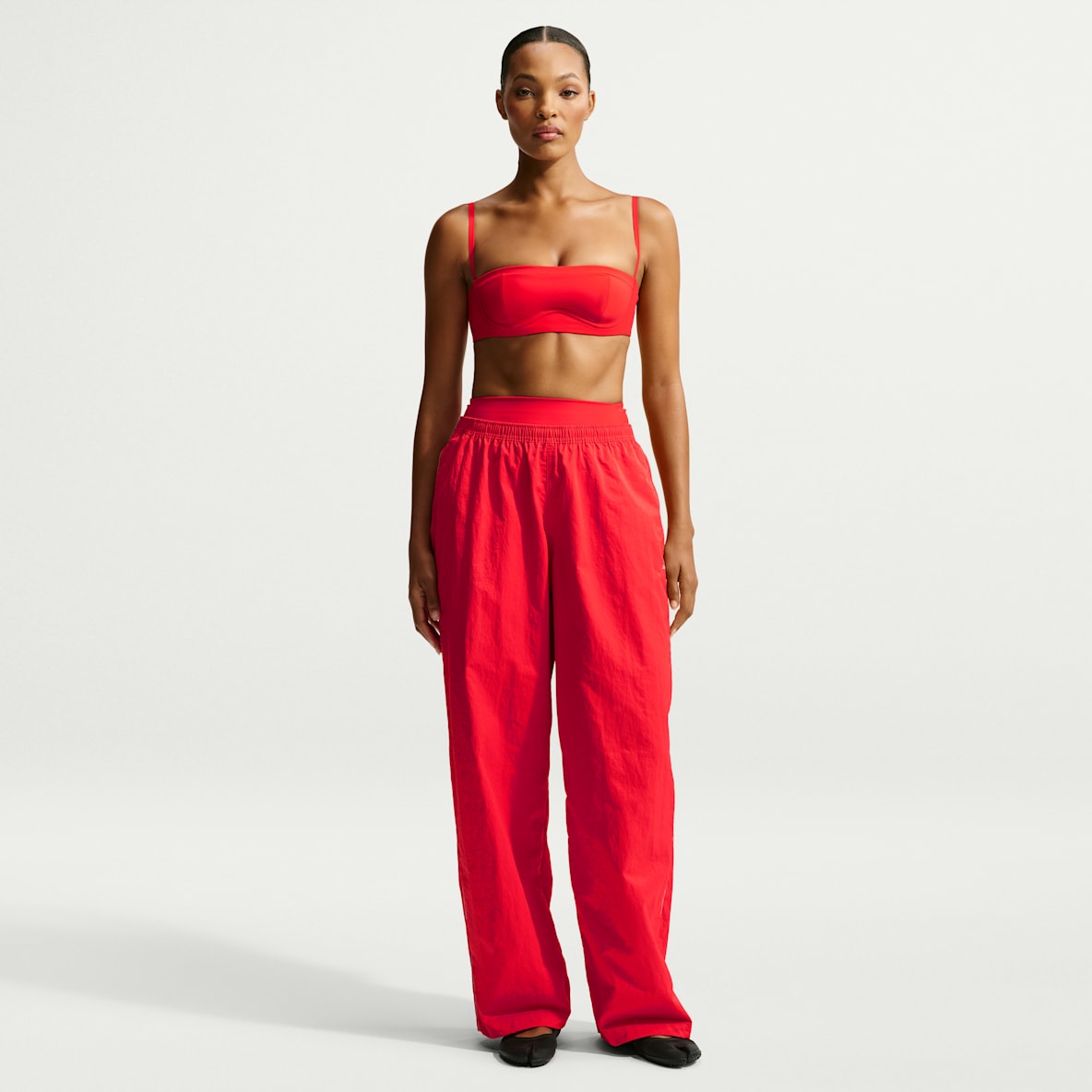 NikeSKIMS Crunchy Nylon 女子阔腿长裤
